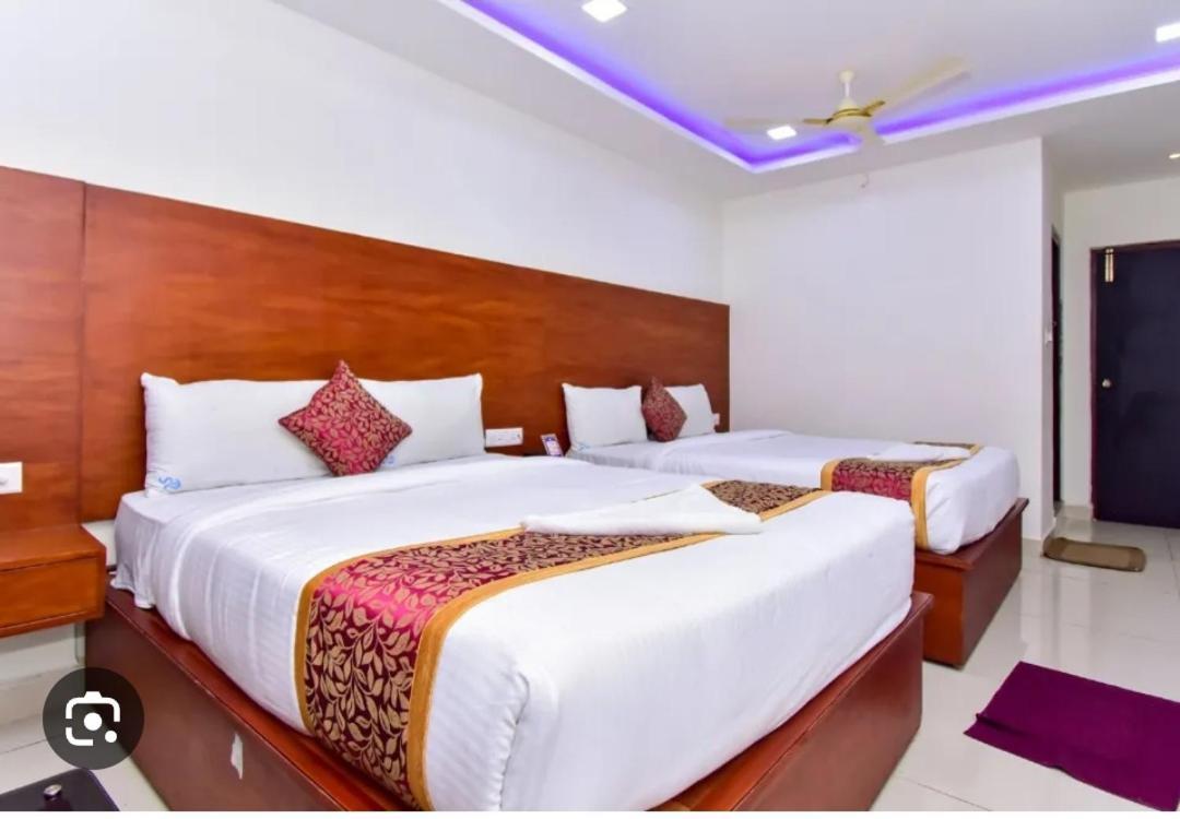 Hotel Sarkar Grand Vijayawāda Exterior foto